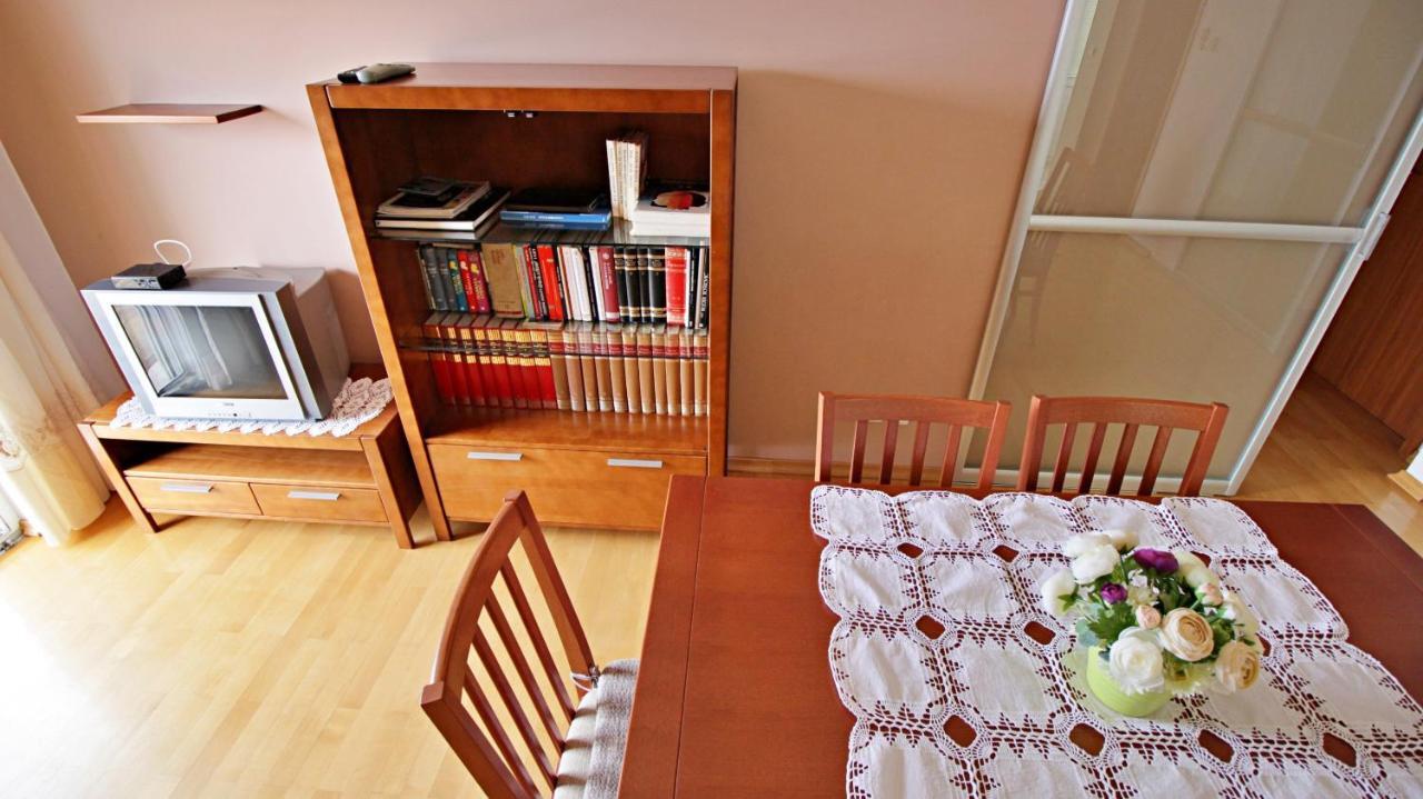 אומיס Apartment Ora מראה חיצוני תמונה
