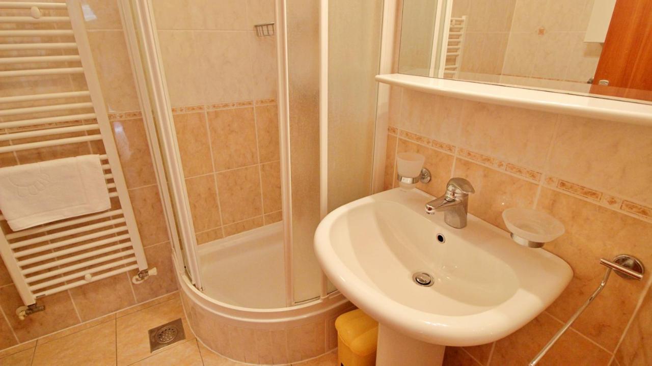 אומיס Apartment Ora מראה חיצוני תמונה