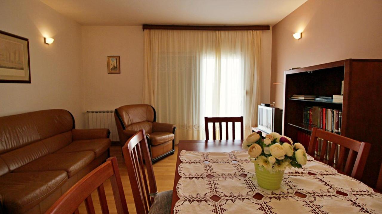 אומיס Apartment Ora מראה חיצוני תמונה